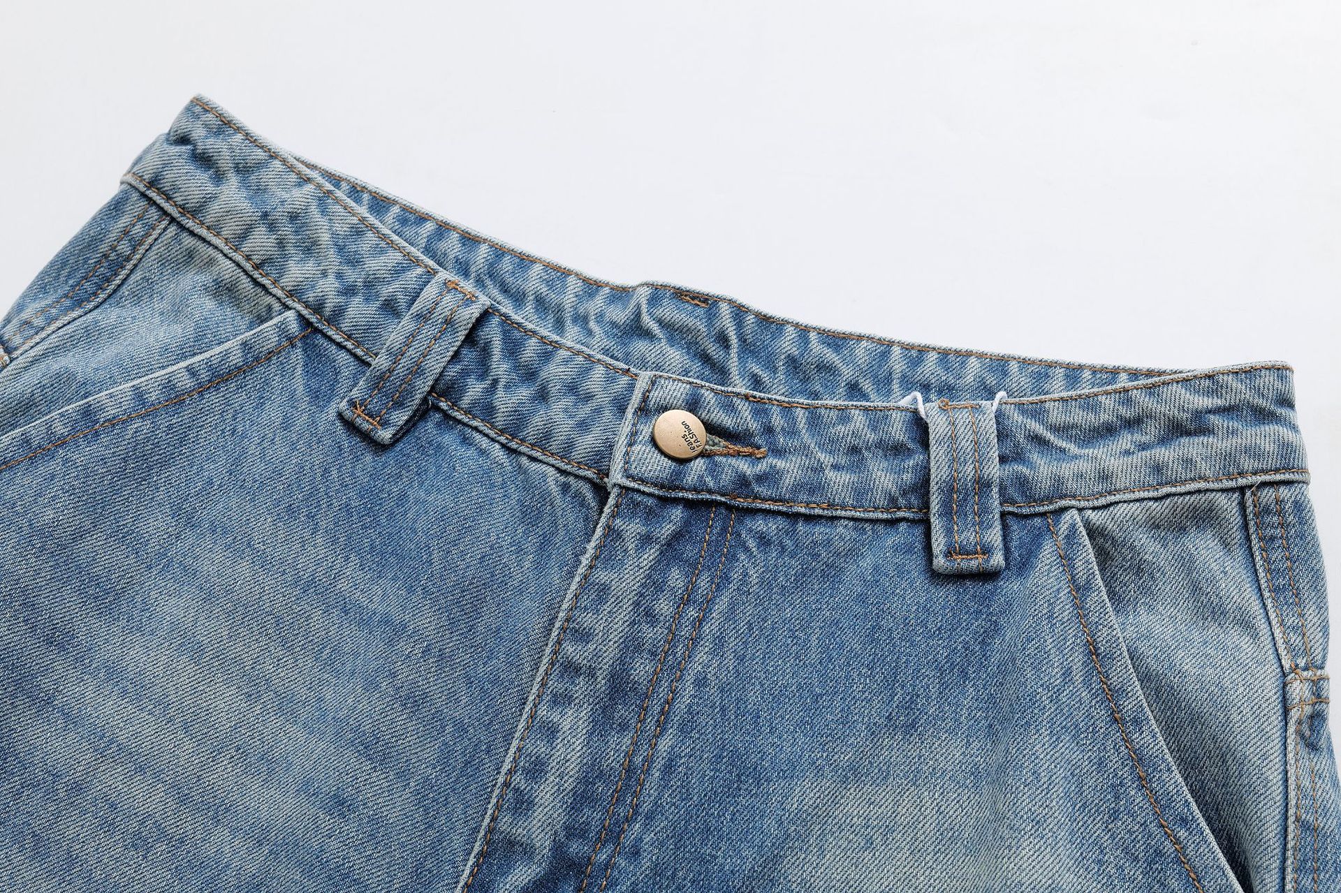 Pantalones de mezclilla de corte holgado y largo completo